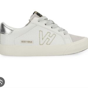 $3 ‼️Women's White and Gray Sneakers